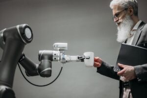 AIと人間が協働するオフィスのイメージ