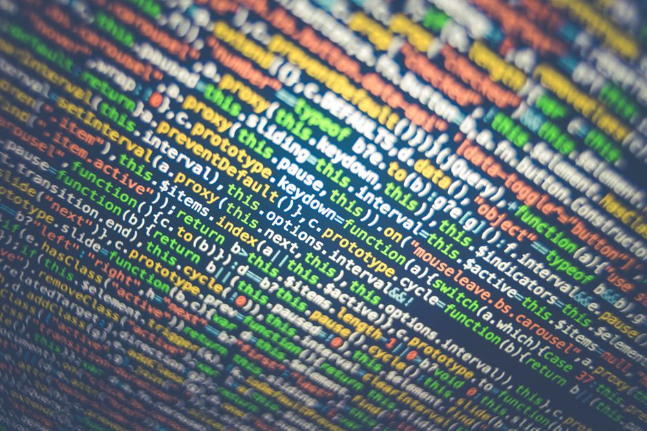 構造化されたウェブサイトのコードが表示された画面